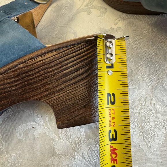 Born Size 9M Blue Leather Comfort Sandal Shoe Wood Heel Buckle - Picture 8 of 11